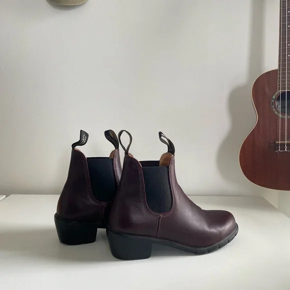Blundstone Chelsea Boots in Deep Wine - Picture 5 of 7